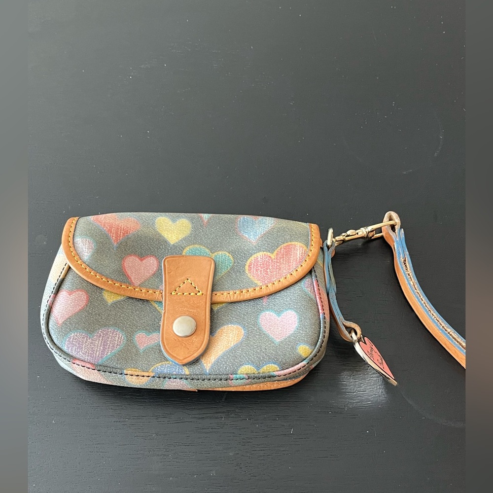 Adorable Dooney & Bourke Wristlet!